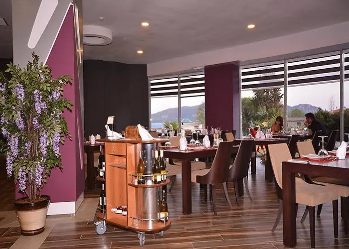 Nature Diamond Hotel