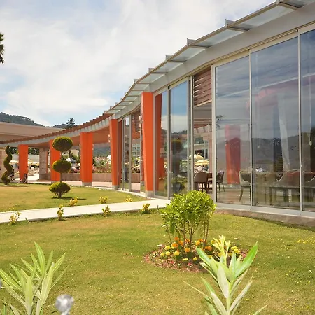 Nature Diamond 호텔 말마리스